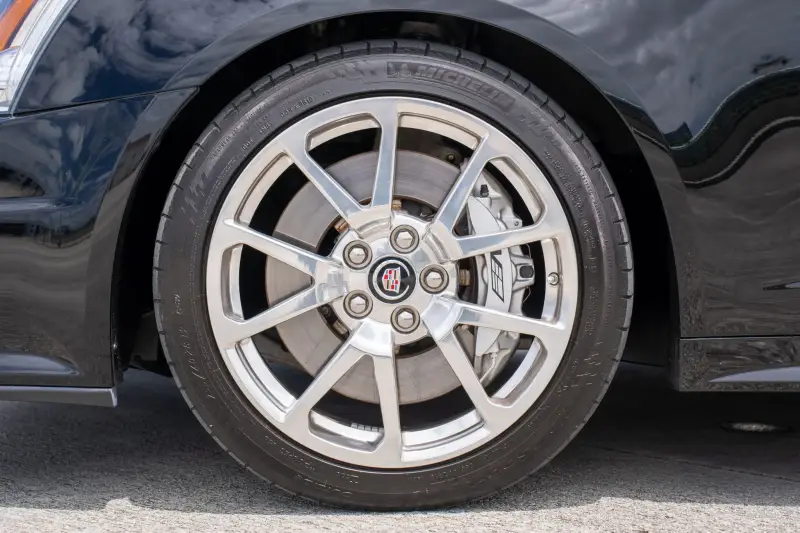 2010 Cadillac CTS-V Sedan photo 61
