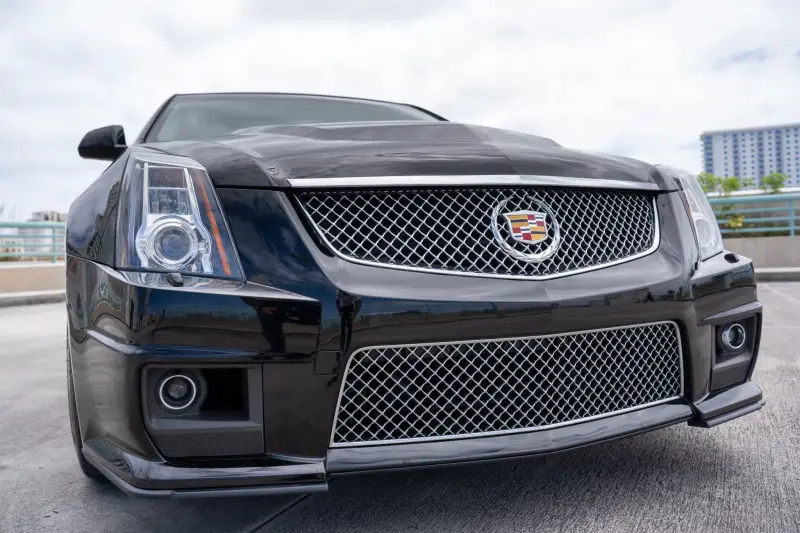 2010 Cadillac CTS-V Sedan photo 11