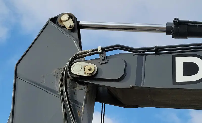 2017 John Deere 350G LC photo 12