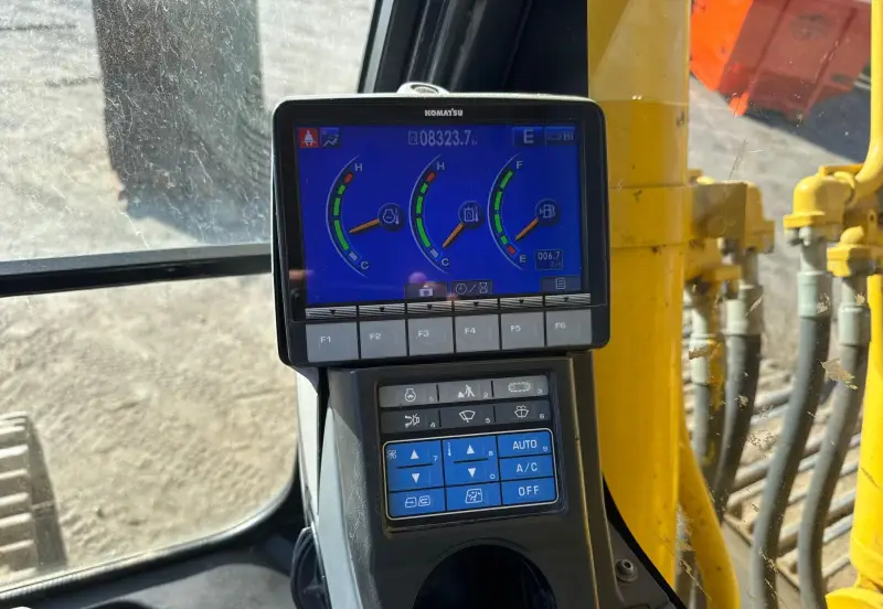 2012 Komatsu PC490LC-10 photo 38