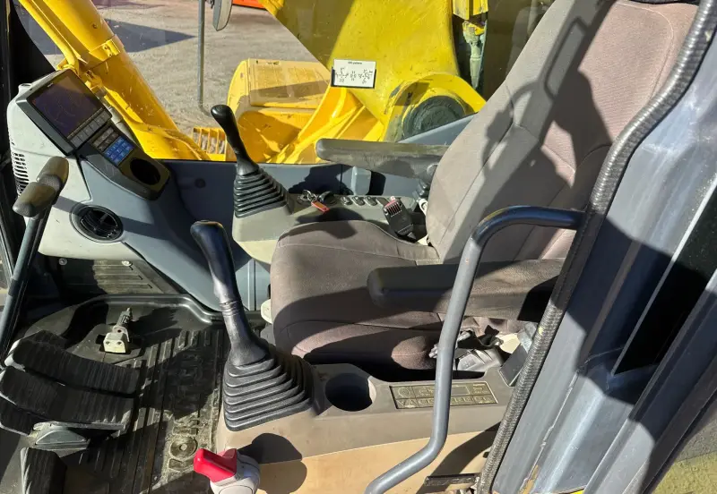 2012 Komatsu PC490LC-10 photo 35