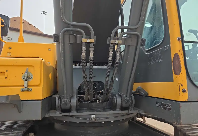2007 Volvo EC240B LC photo 33