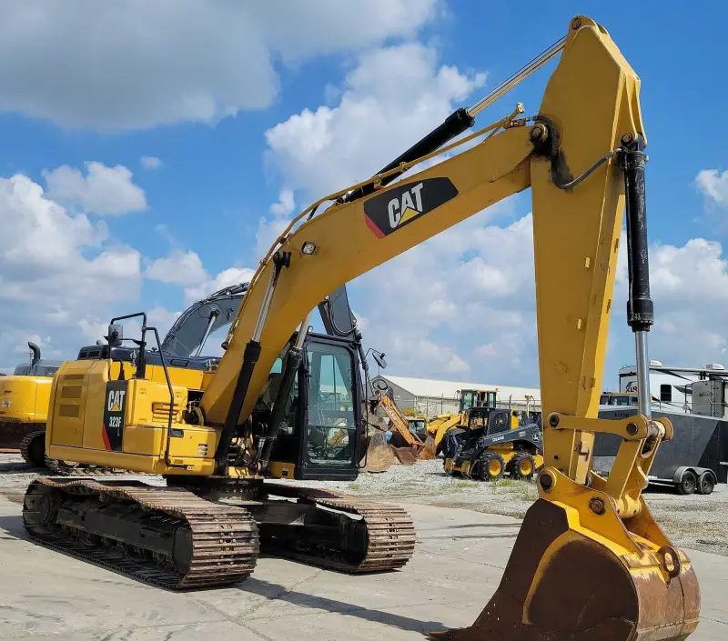 2015 Caterpillar 323FL photo 3