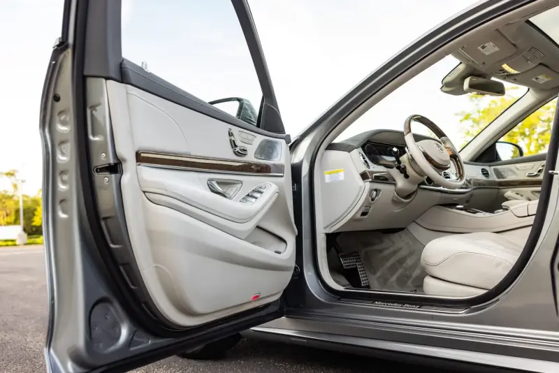 2014 Mercedes-Benz S550 Sedan photo 35