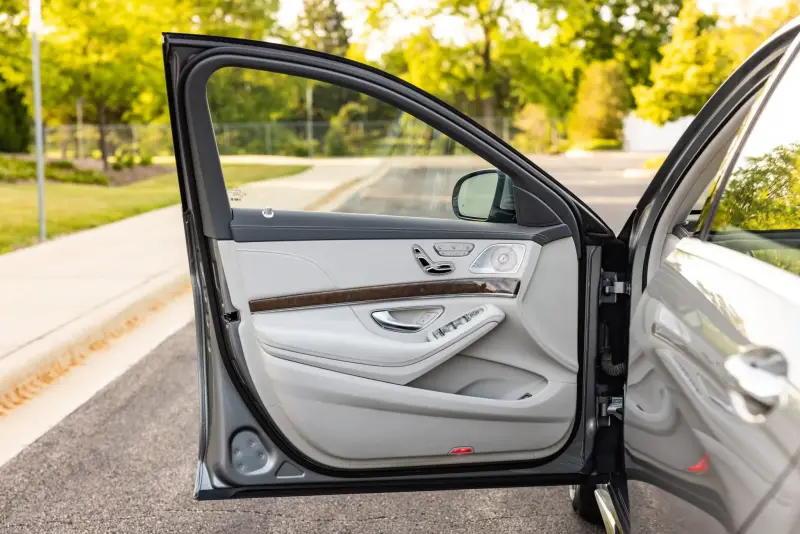 2014 Mercedes-Benz S550 Sedan photo 32