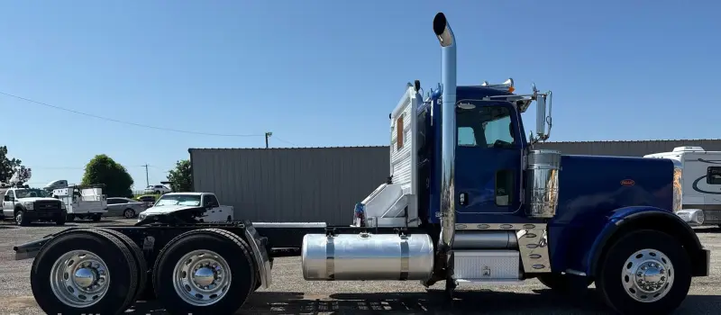 2014 Peterbilt 389K photo 4