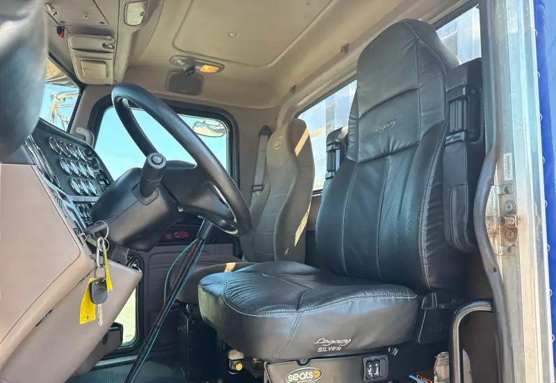 2014 Peterbilt 389K photo 39