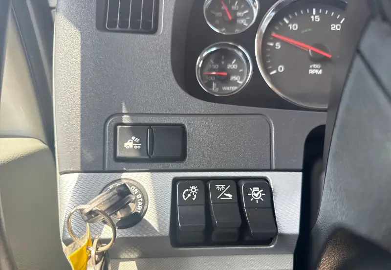 2020 Kenworth T680 photo 40