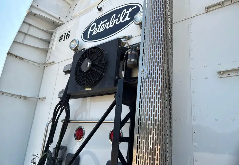 2015 Peterbilt 579 photo 17