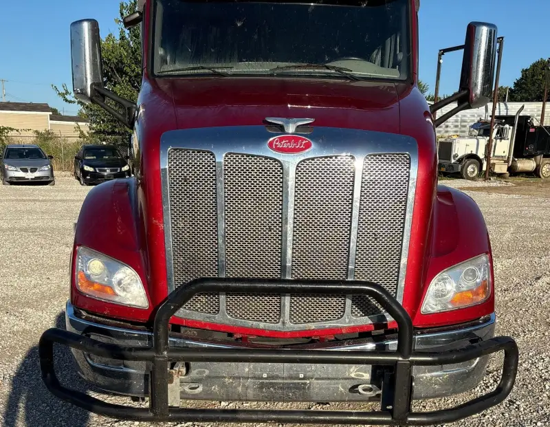 2021 Peterbilt 579 photo 22